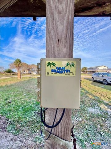 179 Easy Street, Port O'connor, TX 77982