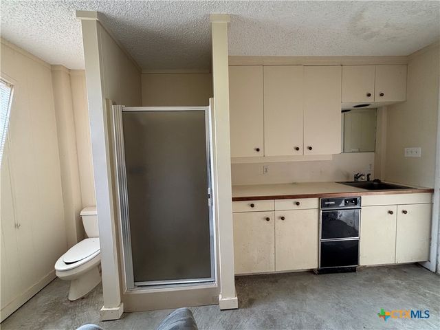 179 Easy Street, Port O'connor, TX 77982