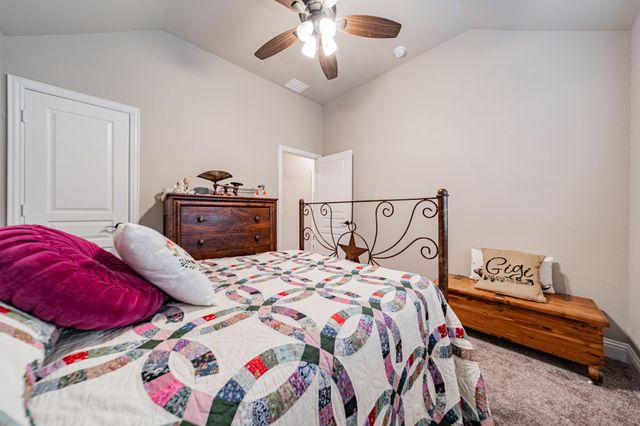 565 Willow Lane, Lavon, TX 75166