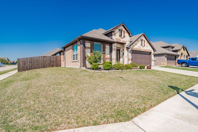 565 Willow Lane, Lavon, TX 75166