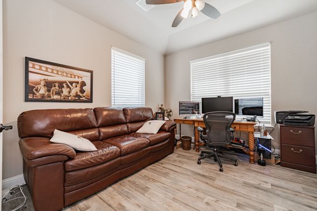 565 Willow Lane, Lavon, TX 75166