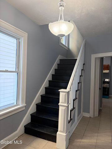 17 Winthrop Avenue, Albany, NY 12203