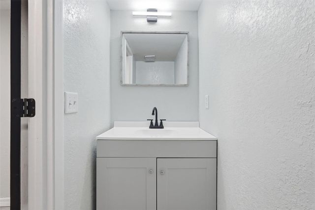 1318 MOUNTAINVIEW, Tampa, FL 33612