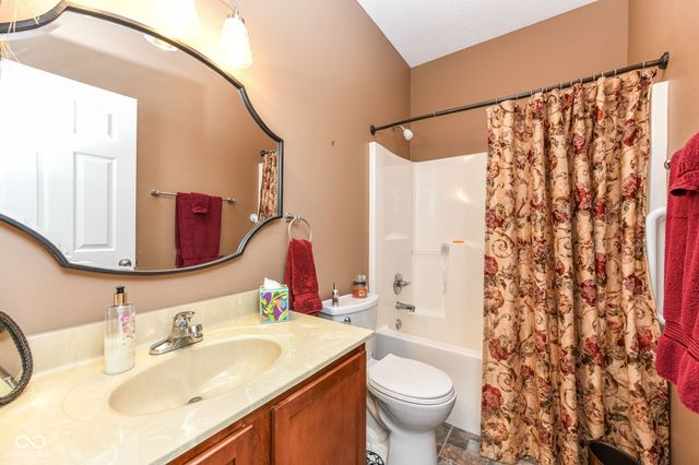 8535 Blair Castle Court, Indianapolis, IN 46259