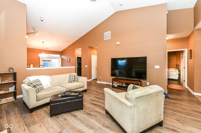 8535 Blair Castle Court, Indianapolis, IN 46259