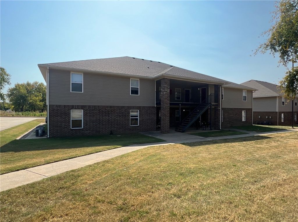 214 Sadie Lane, Centerton, AR 72719