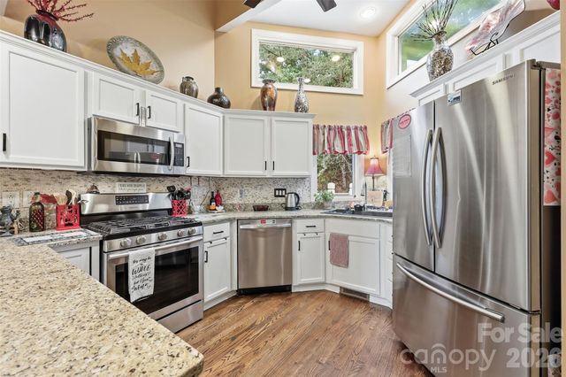14614 Waterside Drive, Charlotte, NC 28278