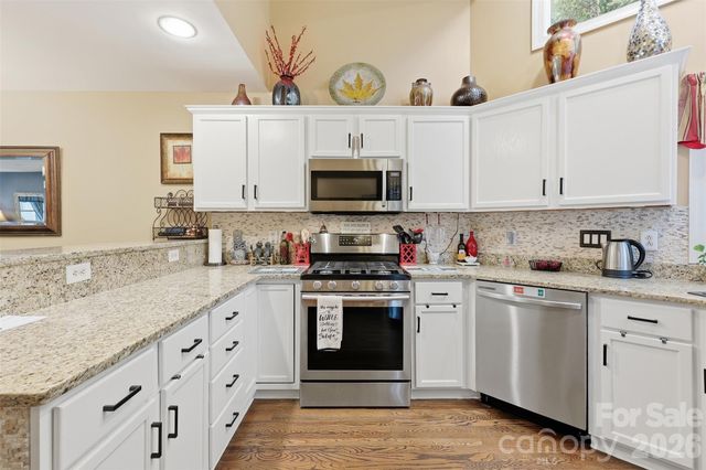 14614 Waterside Drive, Charlotte, NC 28278