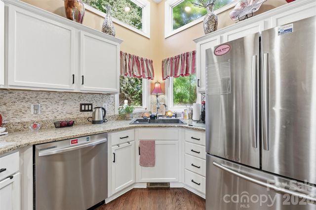 14614 Waterside Drive, Charlotte, NC 28278