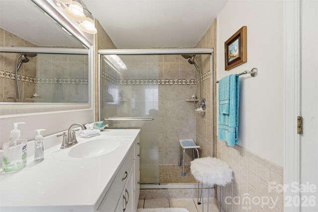 14614 Waterside Drive, Charlotte, NC 28278