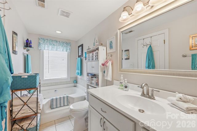 14614 Waterside Drive, Charlotte, NC 28278