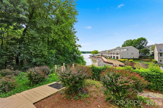 14614 Waterside Drive, Charlotte, NC 28278