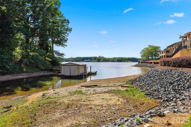 14614 Waterside Drive, Charlotte, NC 28278