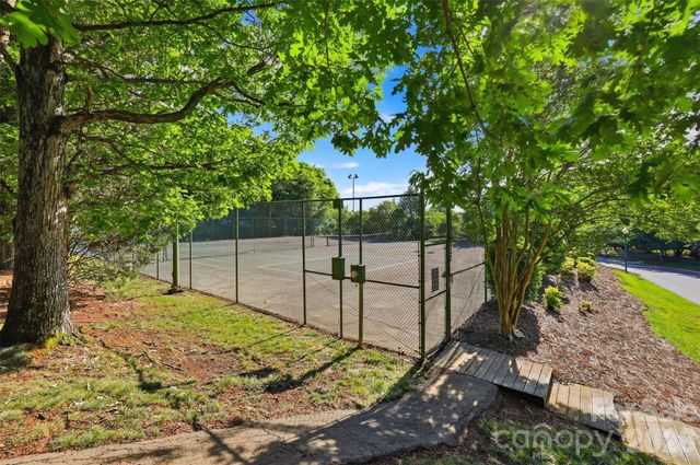 14614 Waterside Drive, Charlotte, NC 28278