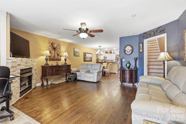 14614 Waterside Drive, Charlotte, NC 28278