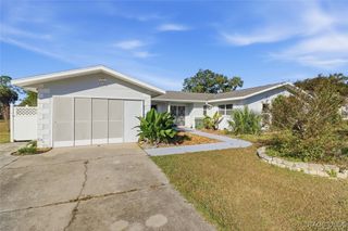 818 N Country Club Drive, Crystal River, FL 34429