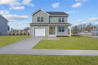 44 Red Maple Lane, Warwick, RI 02886