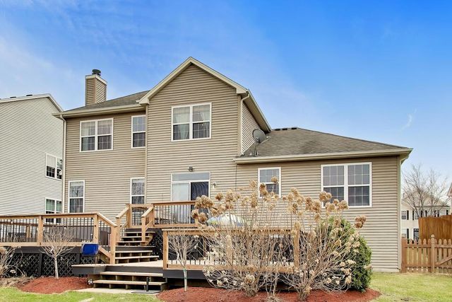 2775 Liberty Lakes Boulevard, Wauconda, IL 60084