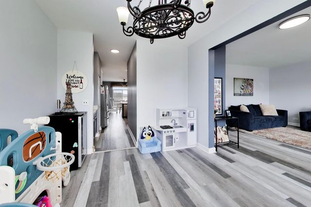 2775 Liberty Lakes Boulevard, Wauconda, IL 60084