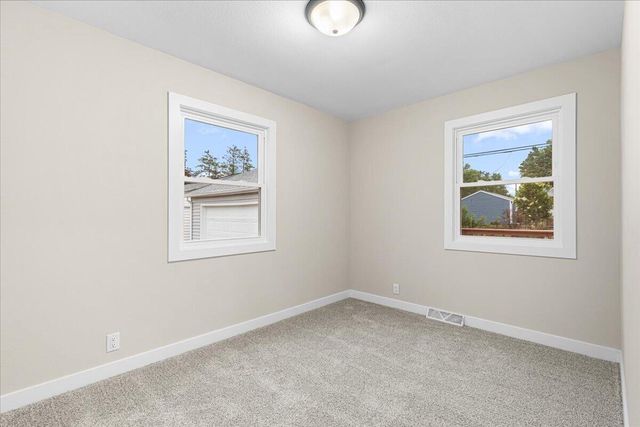 625 Pleasant DRIVE, West Bend, WI 53095