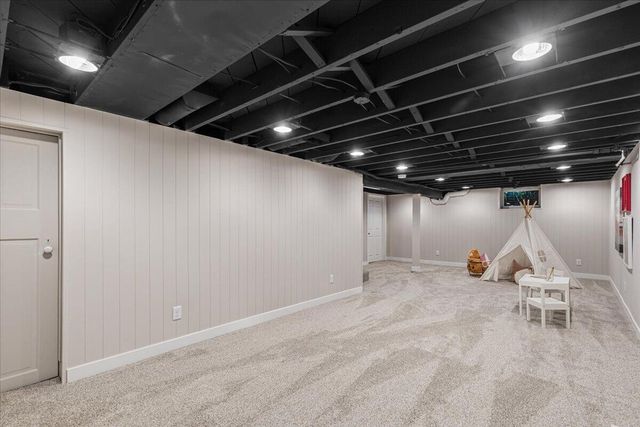 625 Pleasant DRIVE, West Bend, WI 53095