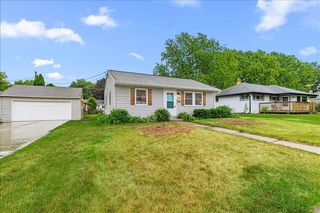 625 Pleasant DRIVE, West Bend, WI 53095