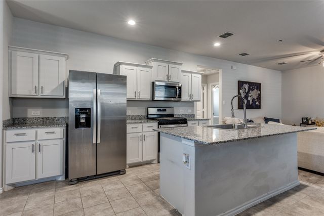 140 Greengate Drive, Boyd, TX 76023