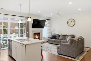 6 Village Park LN, Poquoson, VA 23662