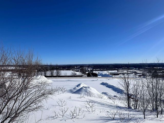 000 Barnes Road, Traverse City, MI 49684