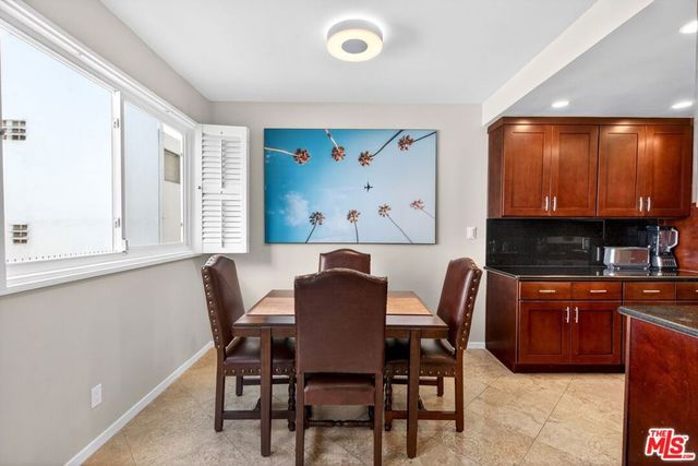 831 S Gretna Green Way 103, Los Angeles, CA 90049