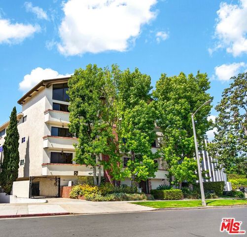 831 S Gretna Green Way 103, Los Angeles, CA 90049