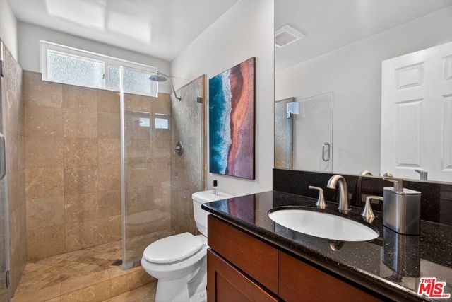 831 S Gretna Green Way 103, Los Angeles, CA 90049