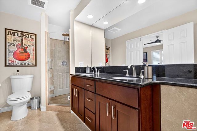 831 S Gretna Green Way 103, Los Angeles, CA 90049