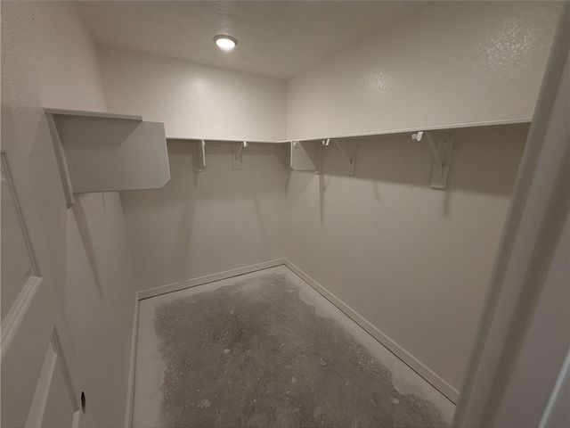 366 Harvest Lake Drive, Snook, TX 77878