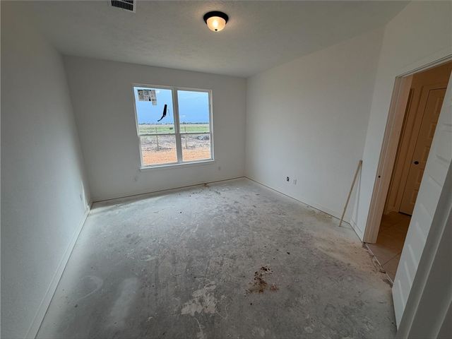 366 Harvest Lake Drive, Snook, TX 77878