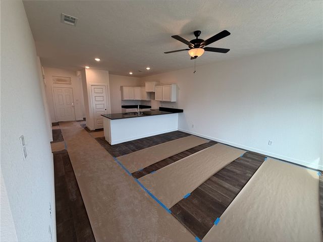 366 Harvest Lake Drive, Snook, TX 77878