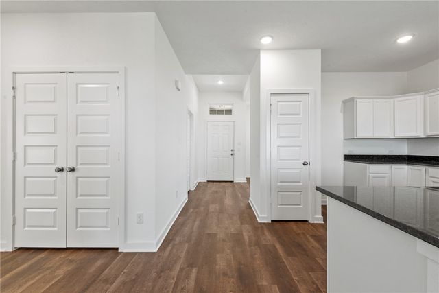 366 Harvest Lake Drive, Snook, TX 77878