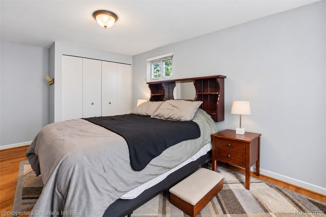 24187 S Duncan Circle, Farmington Hills, MI 48336