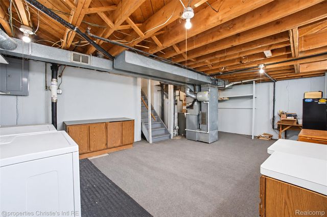 24187 S Duncan Circle, Farmington Hills, MI 48336