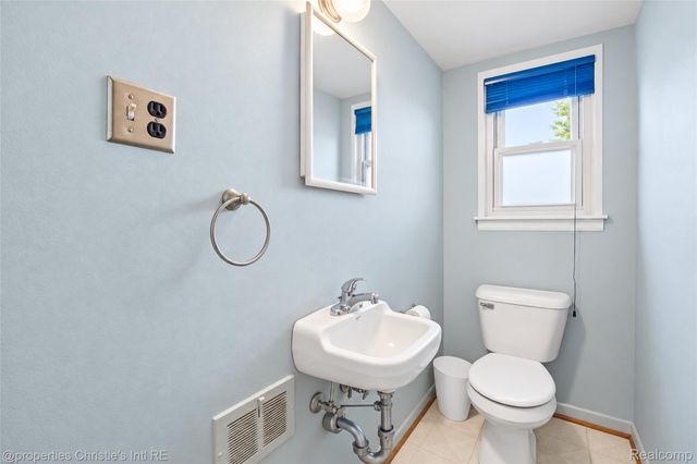 24187 S Duncan Circle, Farmington Hills, MI 48336