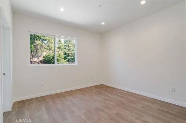 1961 Waltonia Drive 102, Montrose, CA 91020