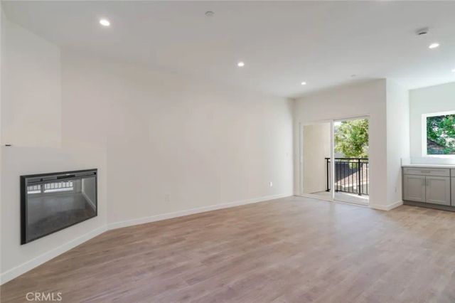 1961 Waltonia Drive 102, Montrose, CA 91020