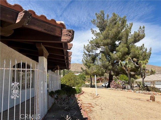 7456 San Remo Trail, Yucca Valley, CA 92284