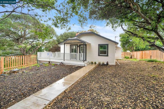 2699 Vale Rd, San Pablo, CA 94806