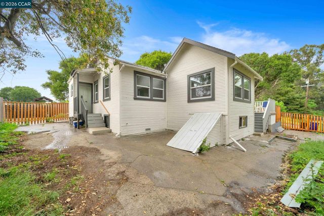 2699 Vale Rd, San Pablo, CA 94806