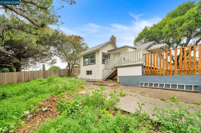 2699 Vale Rd, San Pablo, CA 94806