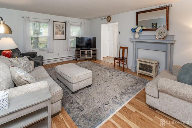 456 Roxbury Lane B, Monroe, NJ 08831