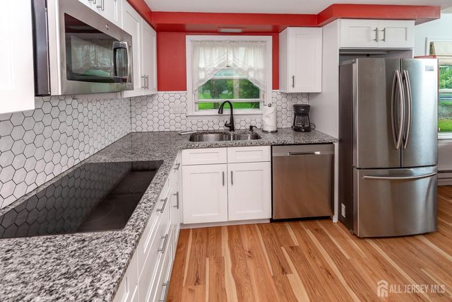 456 Roxbury Lane B, Monroe, NJ 08831