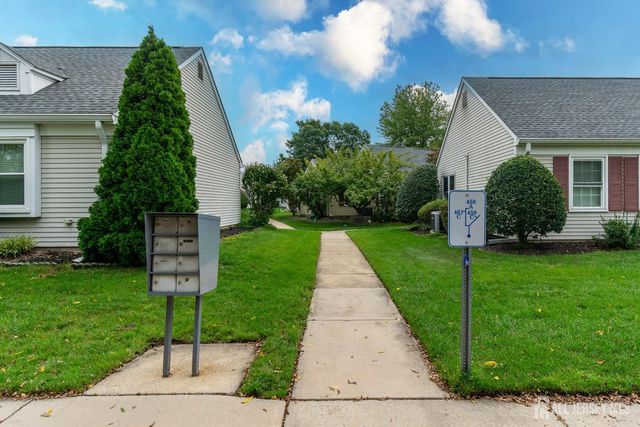 456 Roxbury Lane B, Monroe, NJ 08831