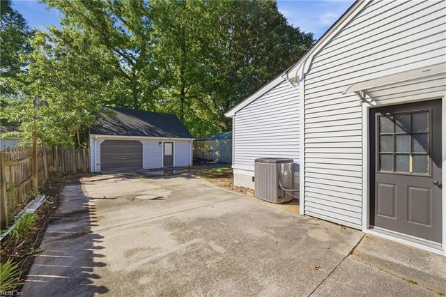125 Millwood AVE, Chesapeake, VA 23322